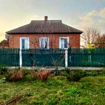 Терміновий продаж!Житловий будинок з великою ділянкою в смт Нова Прага