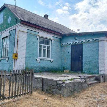 Продам затишний будинок у селищі Верхнячка Уманського району
