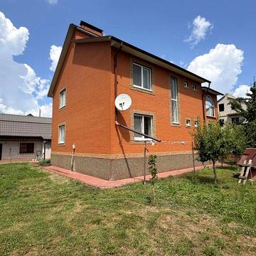 Продаж двоповерхового будинку в с. Агрономічне, провулок Прибережний