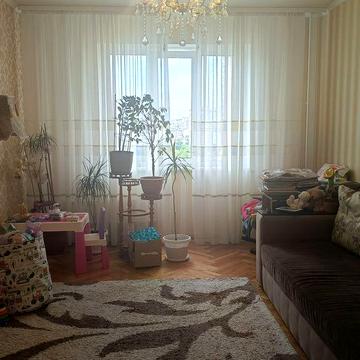 Продам 3-ну квартиру біля Епіцентру