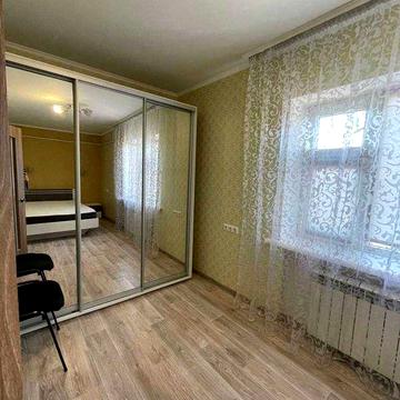 Продам 2 кім квартиру на вул. Хуторська / 125 школа