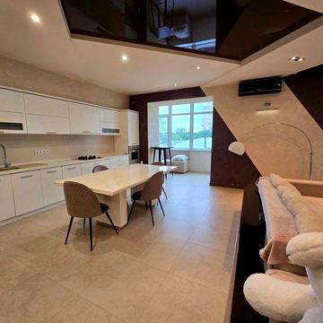 Продаж 3-х кімнатна квартира 115 м2 новобуд Центральний р-н вул Мала Морська / Адміральська місто Миколаїв