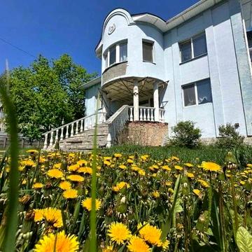 Продаж дачі 430м². 5 кімнат. 24 сотки. Камін. Басейн. Сауна. Більярд. ID:674