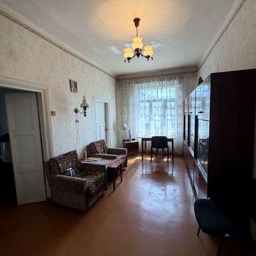 Продам 2 комнатную квартиру ул. Полковника Горленка район пр. И. Мазепы