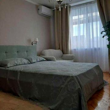 Оренда трикімнатної квартири, Вулиця Академіка Янгеля, 10
