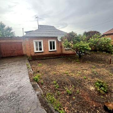 Продаж будинку в Центрі міста
