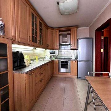 Продажа 4-комнатной квартиры 104 кв.м. ул. Писаржевского, Нагорный