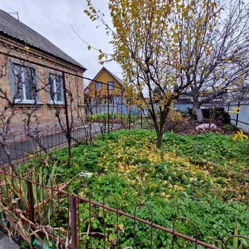 Продаж будинку неподалік центру + 20 соток землі