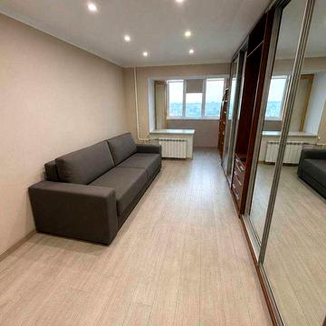 Продам 1 ком.кв.в кирпичном доме ул. Рабочая 160.