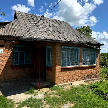 Продам цегляний будинок с.Медвежа