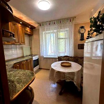 Пропонуємо оренду 2 кімнатної квартири в одному з найкрасивіших районів Києва-Русанівці,на булварі Шамо(Давидова) 20/1.