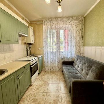 БЕЗ комісії! Затишна 1-кімнатна квартра, газ, балкон, 1й поверх над комерцією