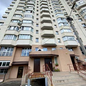 Продається шикарна 3 кімнатна квартира  ЮТ