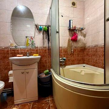 Продається 3 кімнатна каартира в центрі з індивідуальним опаленням