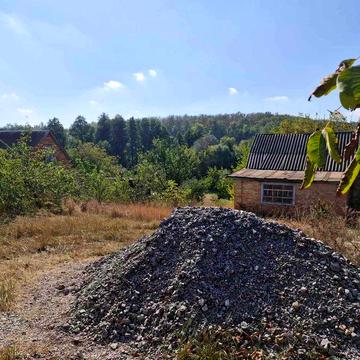 Продам будинок /32 сотки землі/ в Корсунь-Шевченківському