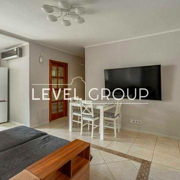 Продам 3 кімнатну квартиру з ремонтом, Дністерська вул. (Двінська), Дніпровський, Дарницький масив (Соцмісто)