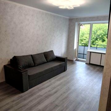 Продам 1-ну студію з меблями і технікою в центральній частині міста. Власник, без комісії!