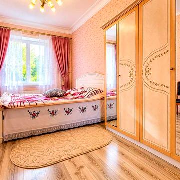Продам 2х ком  квартиру в Приморском районе пров. Маланова АГВ