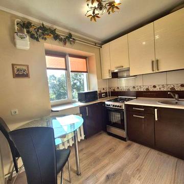 √ Продаж 3 кімнатної квартири з ремонтом