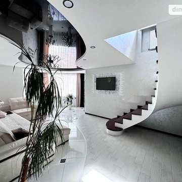 Продаж 3к Квартира Вербицького Михайла вулиця
