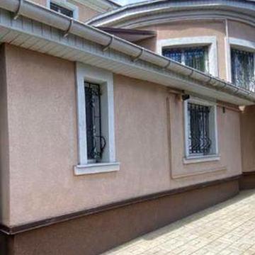 Здається частина будинку на Водній