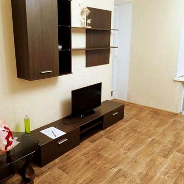 Продаю квартиру у заводському районі