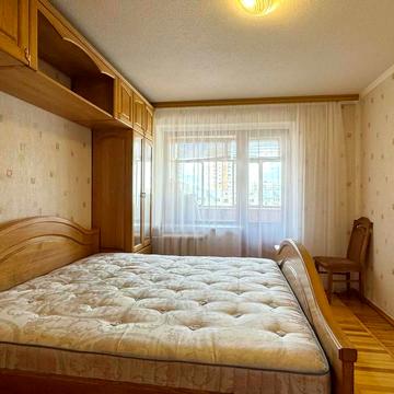 Володимира Івасюка просп. (Героїв Сталінграду), 14-Б