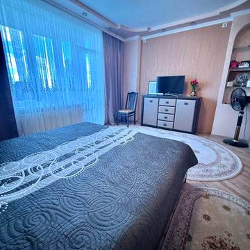 Продам 2к вул Зарічанська 10/5