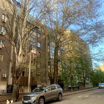 Продаж квартири в центрі міста вул.Шосейна Гіппо Сертифікат-так