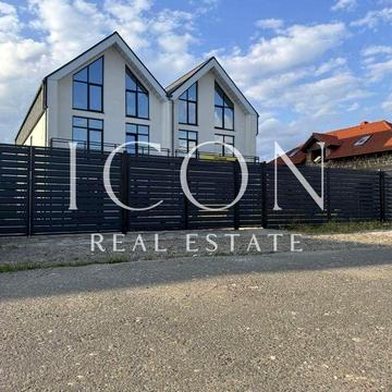 Продається триповерховий таунхаус на вул. Смерековій, площею 150 м²