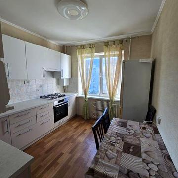 Сдам 3ю квартиру на Парусе