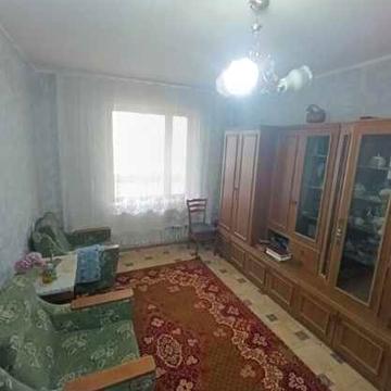 Продається 3 кімнатна квартира неподалік  від ст метро