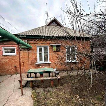 Браїлки. Продається окремий добротний будинок зі зручностями.