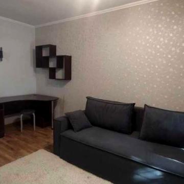 Продам 1 кімнатну квартиру в Слобідському районі.