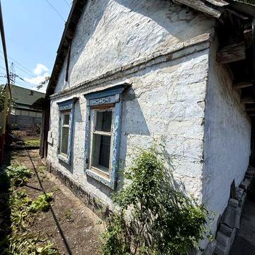 Продається будинок в місті ( район Червоного Каменю)