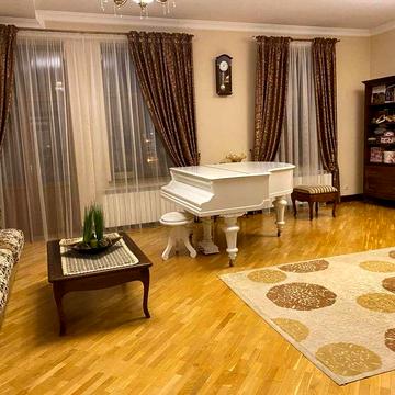 Продаж 3 кім квартири по вул.Левицького (105 м.кв., два балкони).