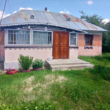 Продам будинок біля міста