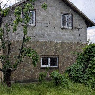 Продам 2-этажную дачу 55 м² . Елизаветовка. Участок 5 соток. Свет и вода в доме.