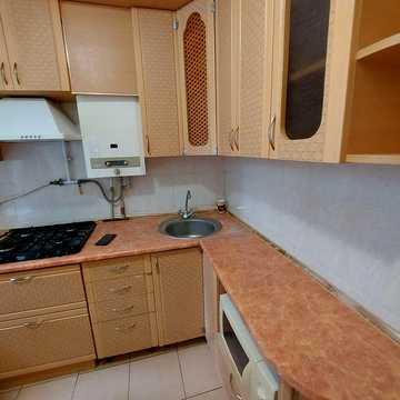 Продаєтся 2х.к Площа перемоги.