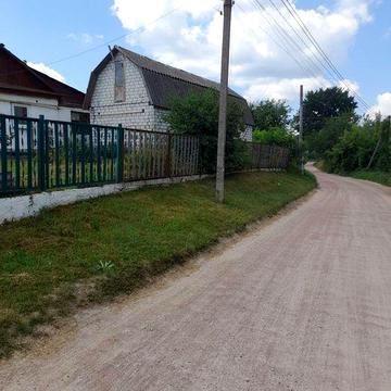 Продається частина будинку в центрі села Пряжів, вул. Шевченка, 112 (10 км від Житомира)!