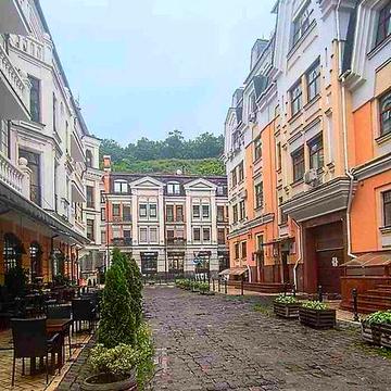 Воздвиженка. 95,6 м² для життя або тихого офісу. оренда