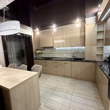Квартира 3 кімнатна з дизайнерським ремонтом, 2 санвузла