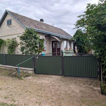 Будинок з городом в селі Мильне