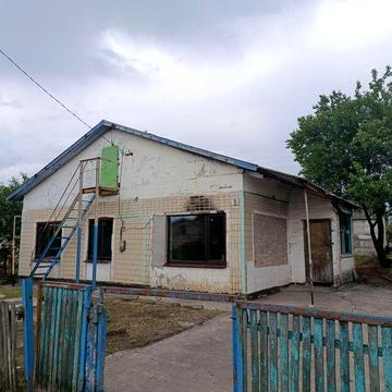 Продам будинок під ваш ремонт.