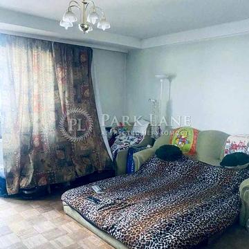 Продаж 1-кімнатної квартири біля метро «Політехнічний інститут». Ісаакяна, 2