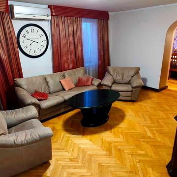 Без комісії кв. 120 м2, 6 поверх, Левка Лукяненка 2Л метро Мінська Оболонь, є інвертор