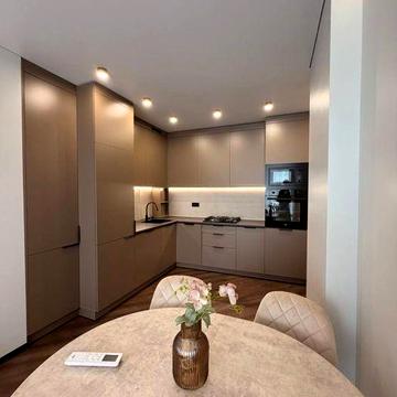 Продаж 2-кімнатної квартири з ремонтом у ЖК B4, 60 м², газ, 2 балкони, Ужгород ЖК В4