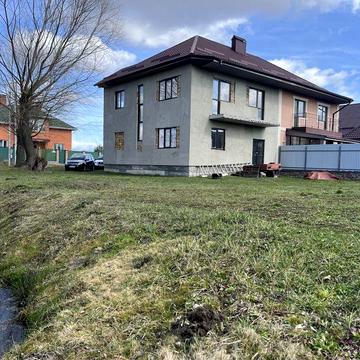 Продам дуплекс в Білогородці з виходом до води