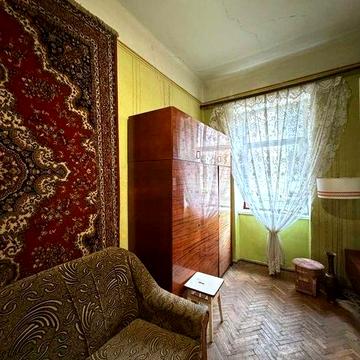 Продаж квартири у центрі міста, вул. Куліша, 12, 67000$