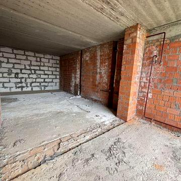 ПОДАТКИ 2%. Велика однокімнатна квартира 61м2. ЖК закритою територією . Швидкий виїзд на Київ
